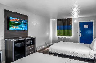 Queen Room Two Queen Beds Non-Smoking