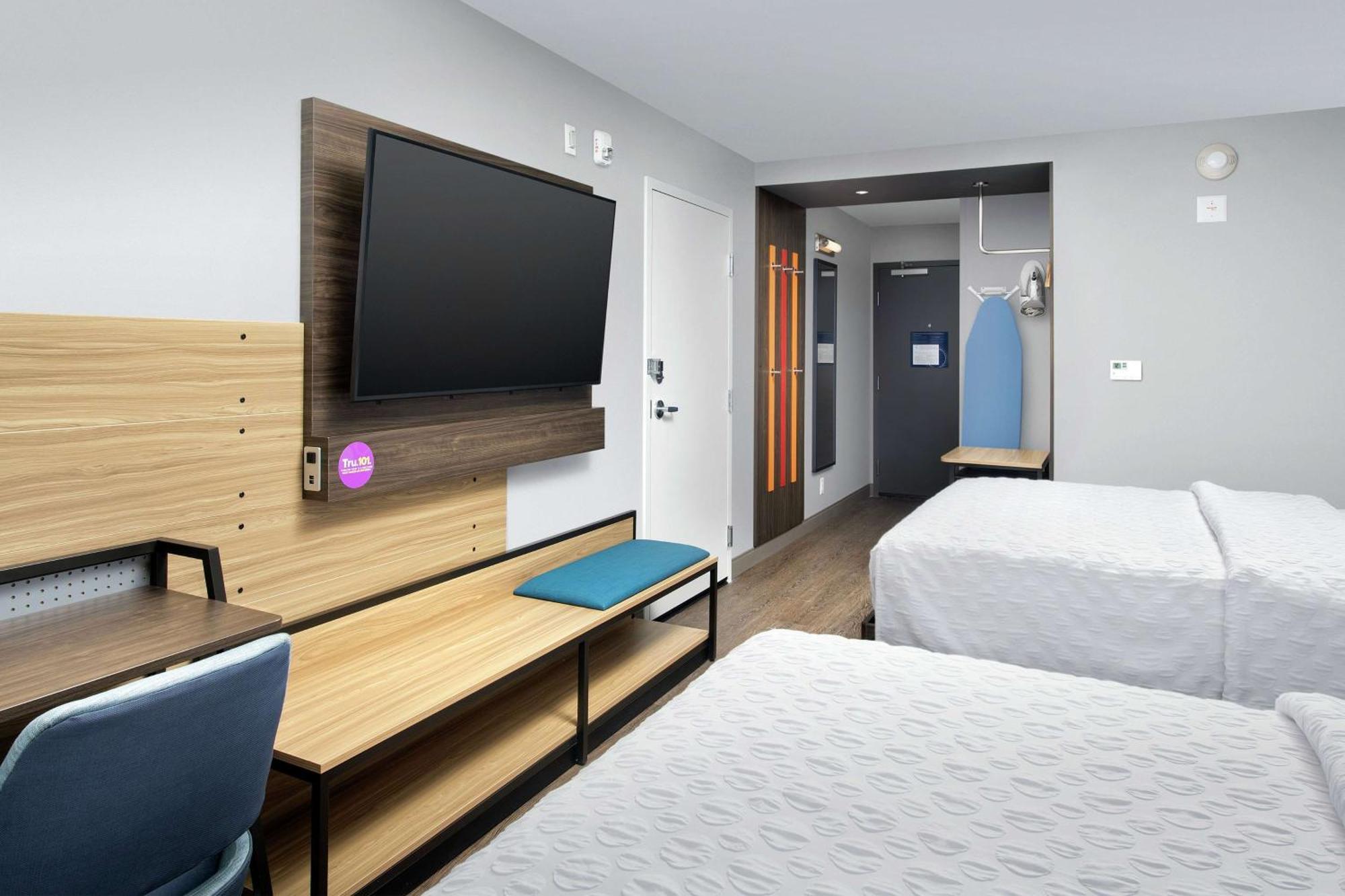 Queen Room Two Queen Beds