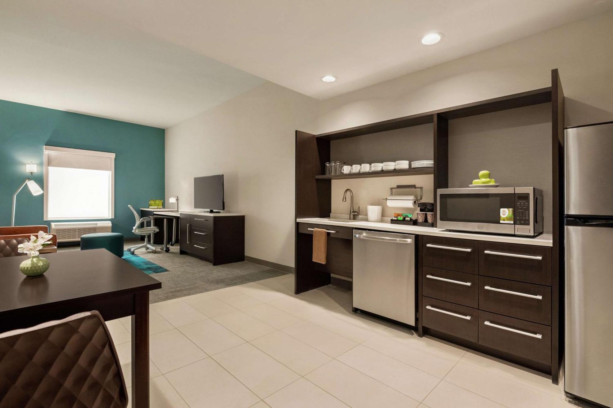 One-Bedroom King Suite Non-Smoking