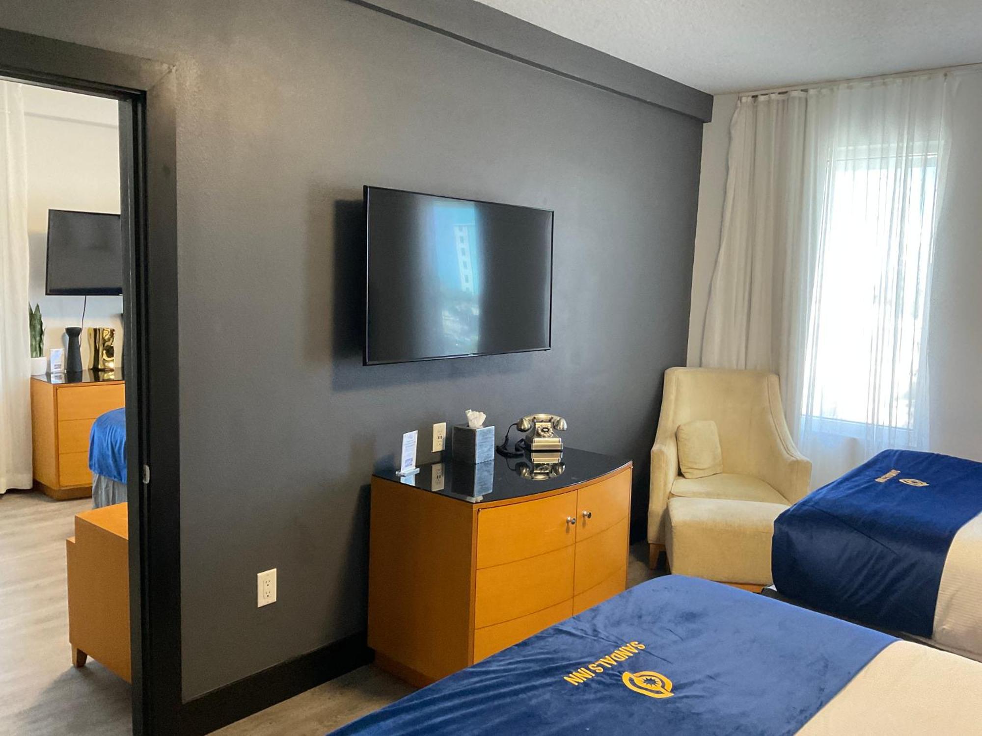 Two-Bedroom Suite