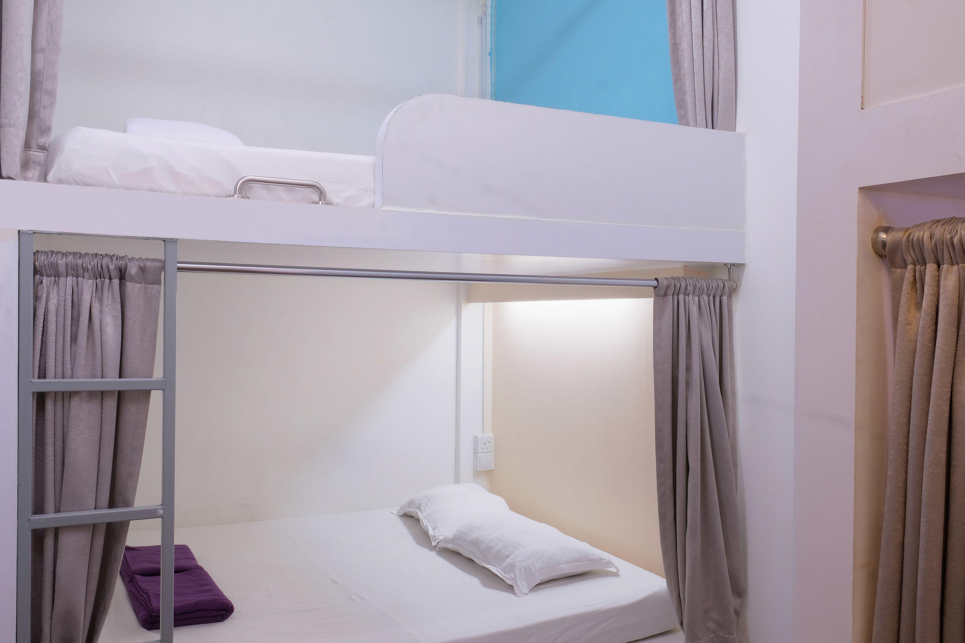 Section 4 Beds 18-Bed Mixed Dormitory