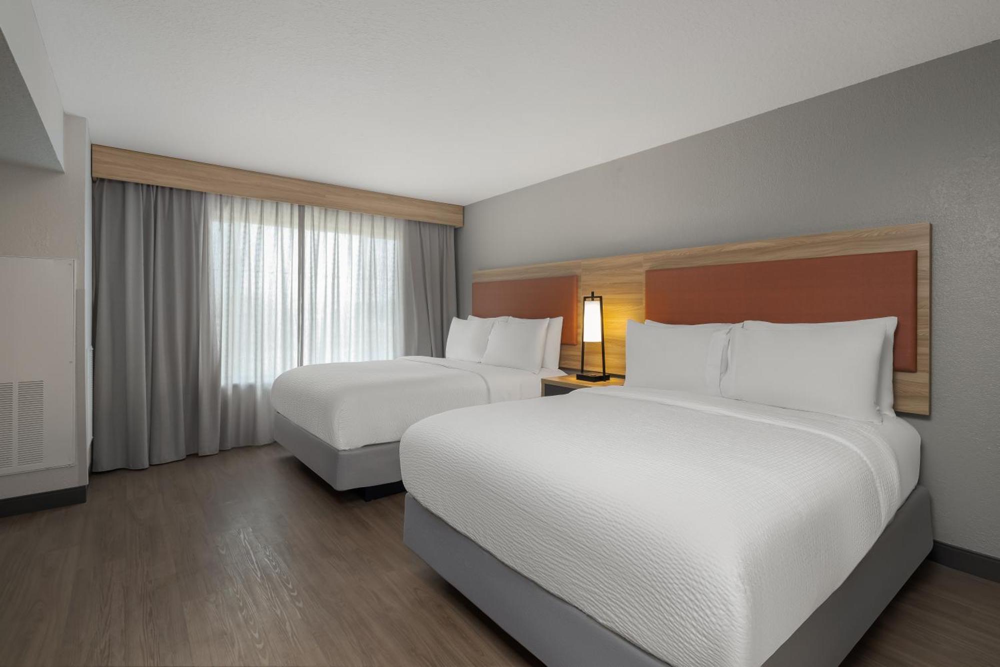Studio Suite Two Queen Beds Non-Smoking