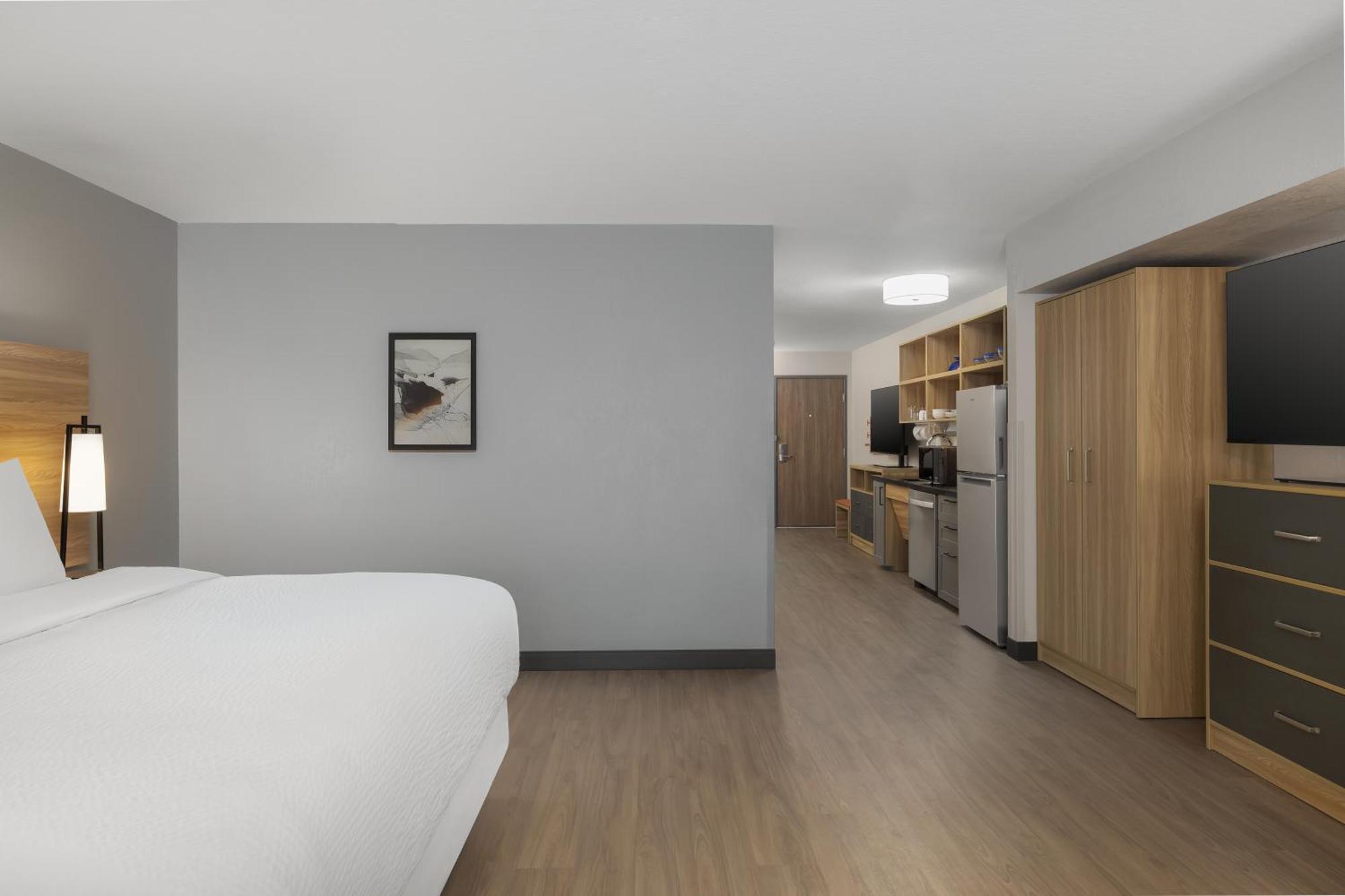 King Studio Suite