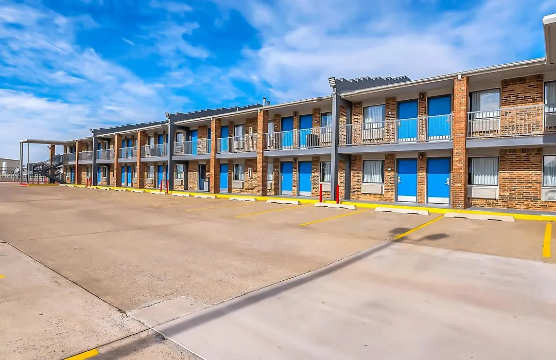 Surestay Hotel By Best Western Oklahoma City West-1