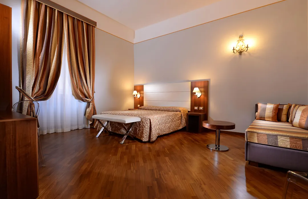 Hotel Golden-1