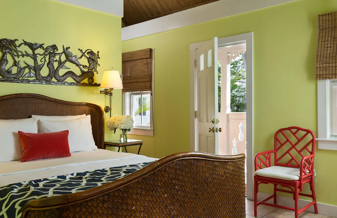 Tropical Inn-1