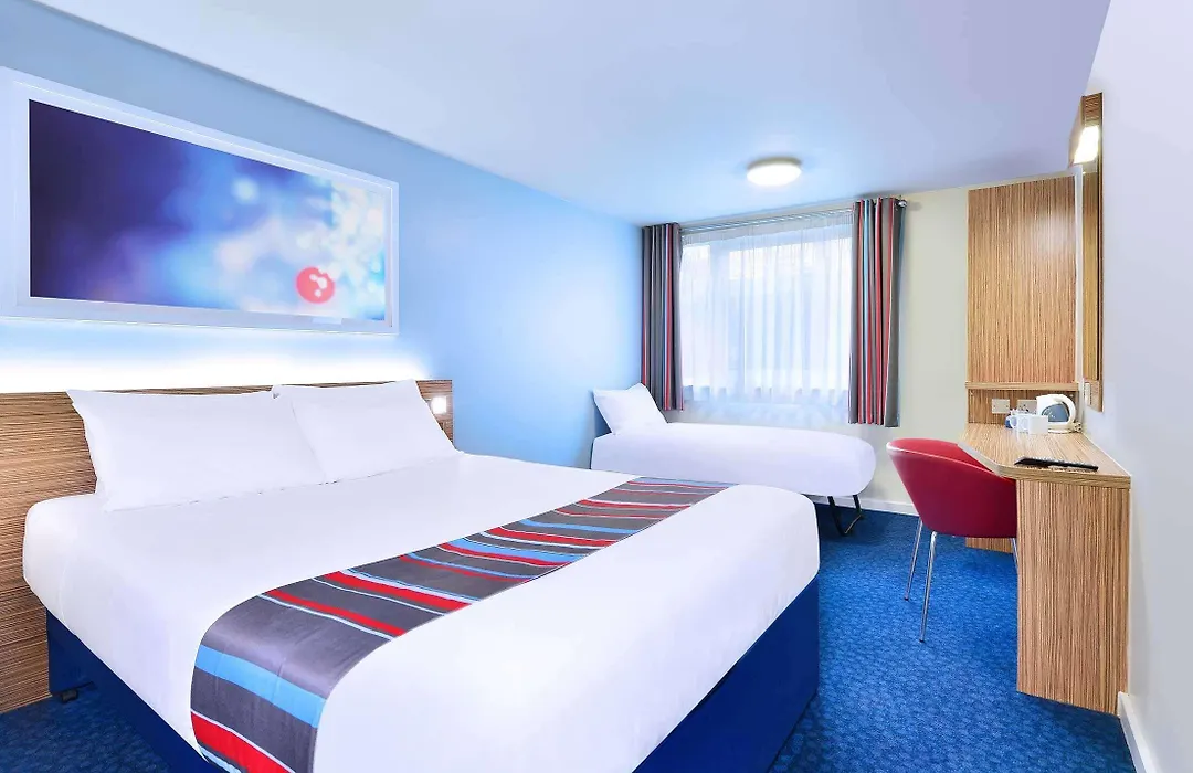 Travelodge Aberdeen Central Justice Mill Lane-1