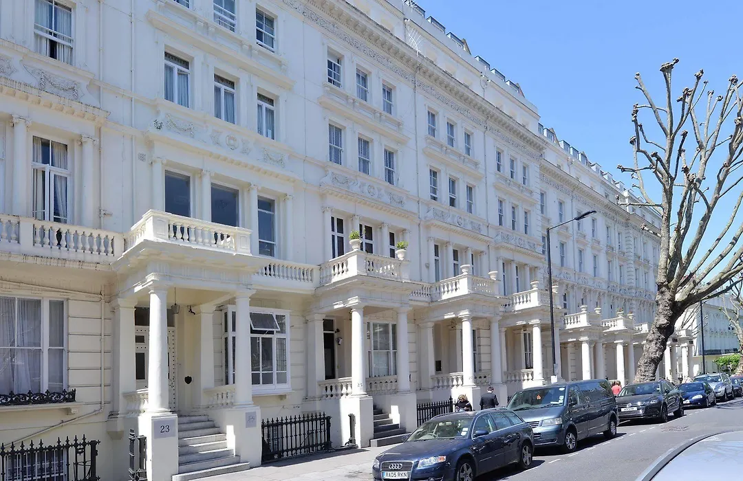 Gallery Hyde Park-1