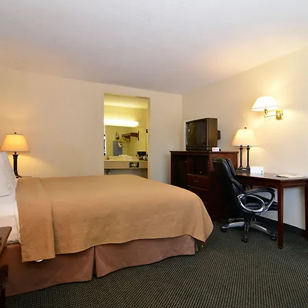 Quality Inn San Diego I-5 Naval Base-3