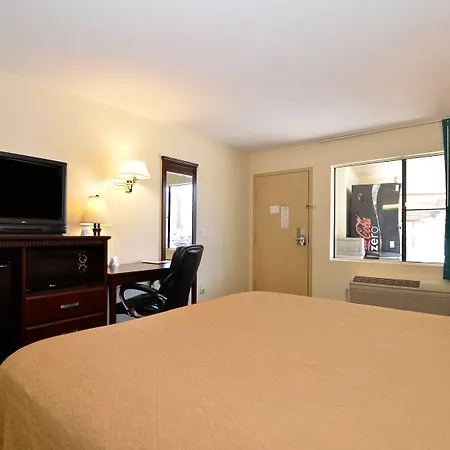 Quality Inn San Diego I-5 Naval Base-2