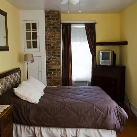 Fairchild House Bed & Breakfast-2
