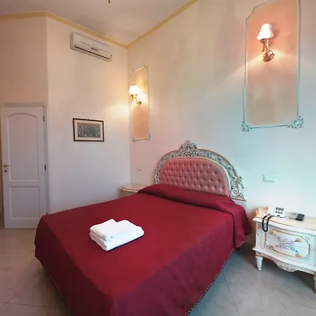 Imperial Rooms Hotel Rome-3