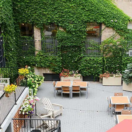 Chicago Getaway Hostel-3