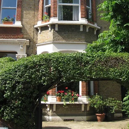 Grove Guest House-3