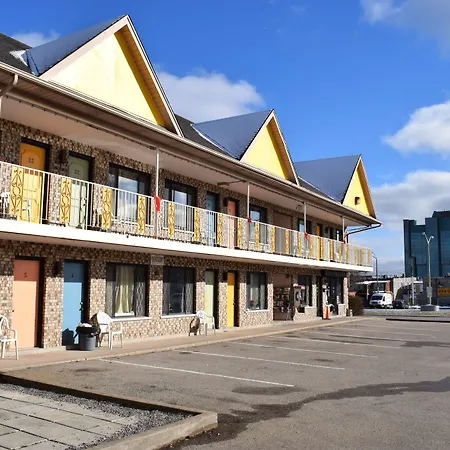 Falls Inn Near Casino Niagara By Oyo-2