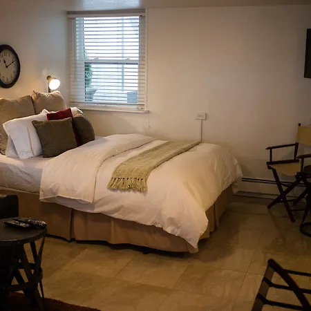 Arctic Fox Inn-3