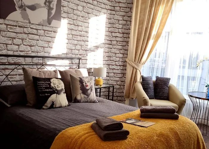 Lynbar Hotel Blackpool