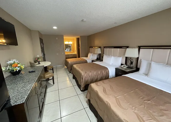 Hotel Baja San Diego